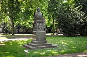 Kirchner-Denkmal