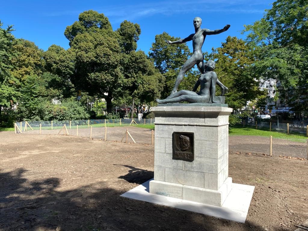 Bild: Heine-Denkmal