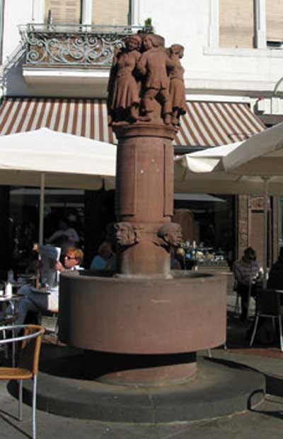 Bild: Reichsdorf-Bornheim-Brunnen