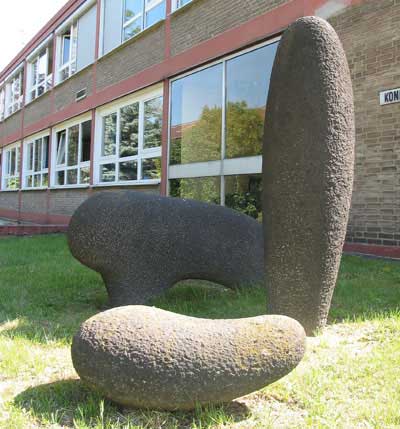 Bild: Figurengruppe (Konrad-Haenisch-Schule)