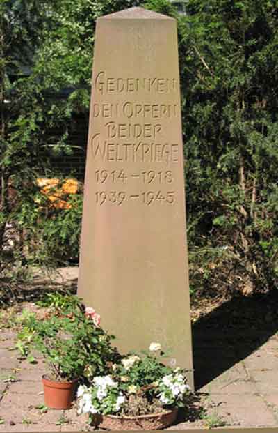 Bild: Ehrenmal den Opfern beider Weltkriege Heddernheimer Friedhof